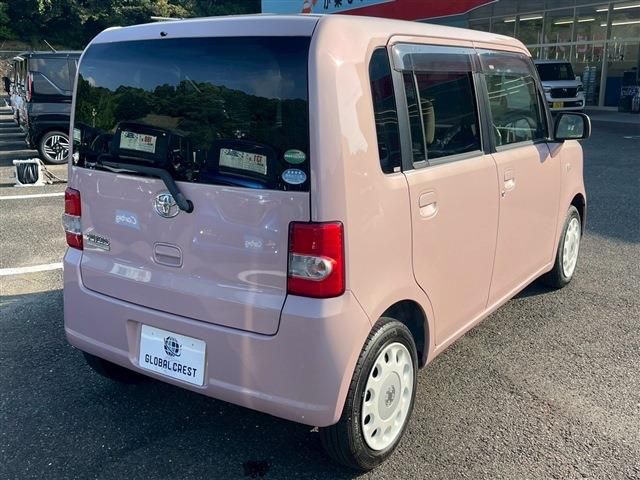 TOYOTA PIXIS SPACE 2016