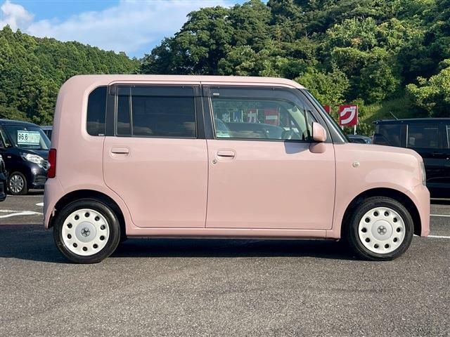 TOYOTA PIXIS SPACE 2016