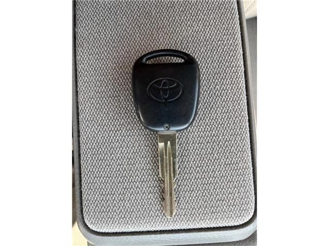 TOYOTA PIXIS SPACE 2016