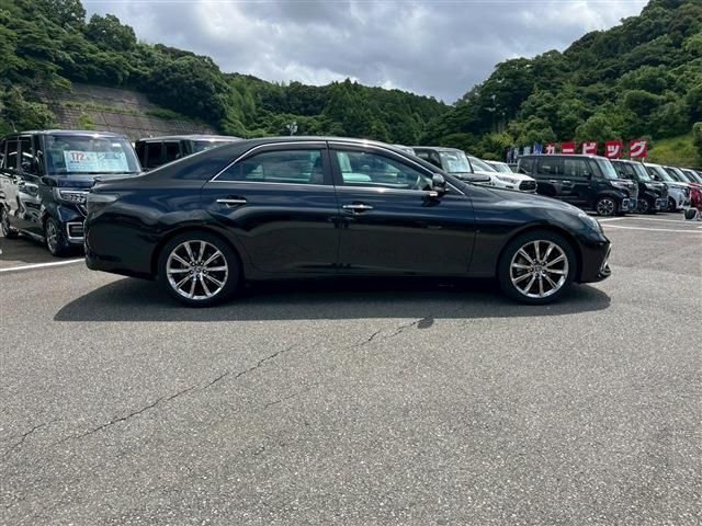 TOYOTA MARK X 2018