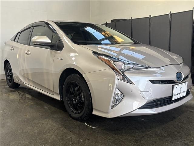TOYOTA PRIUS 4WD 2016