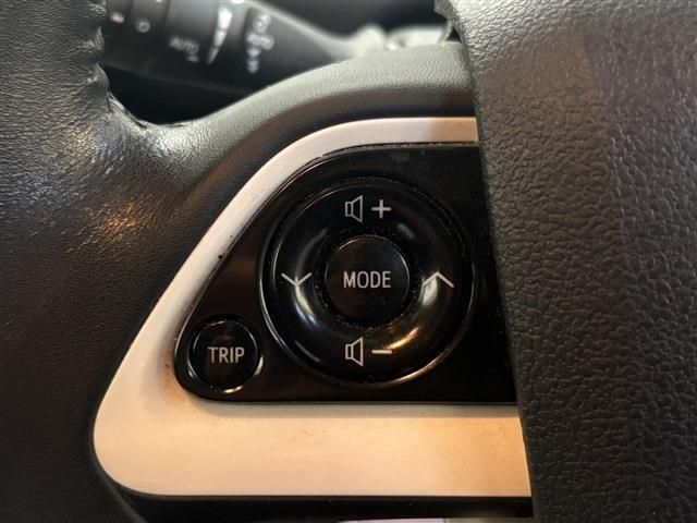 TOYOTA PRIUS 4WD 2016