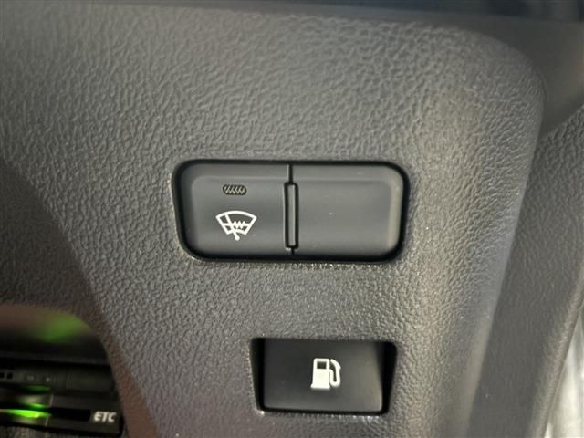 TOYOTA PRIUS 4WD 2016