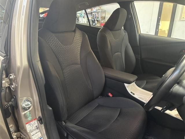 TOYOTA PRIUS 4WD 2016