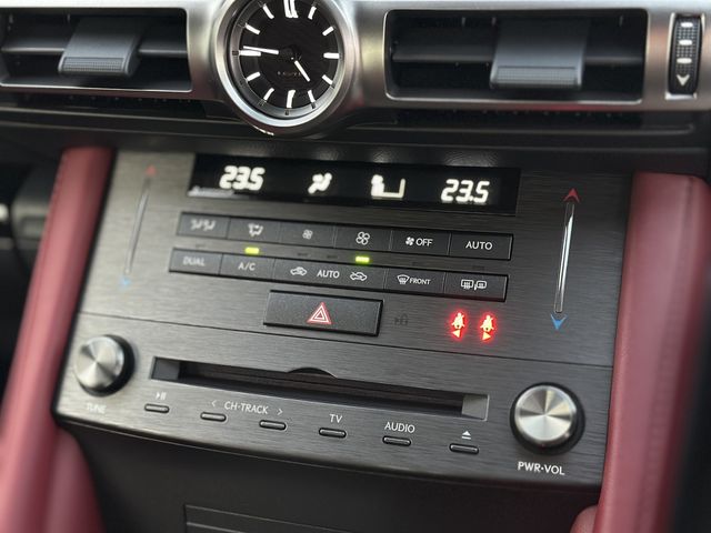 TOYOTA LEXUS RC300h 2023