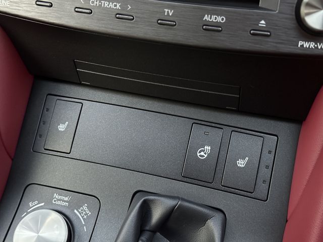 TOYOTA LEXUS RC300h 2023