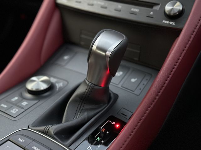 TOYOTA LEXUS RC300h 2023