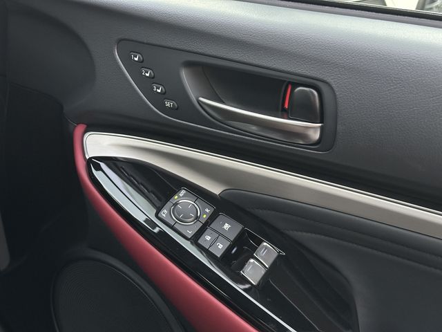 TOYOTA LEXUS RC300h 2023