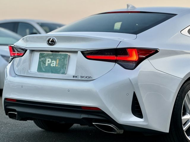 TOYOTA LEXUS RC300h 2023