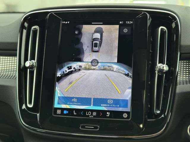 VOLVO VOLVO XC40 2025