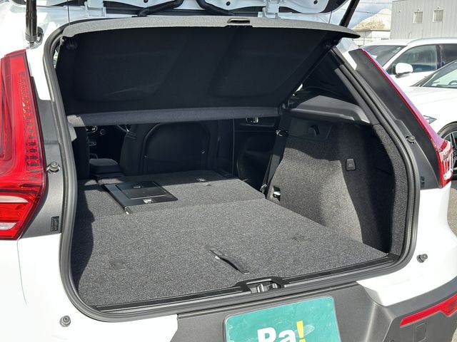 VOLVO VOLVO XC40 2025