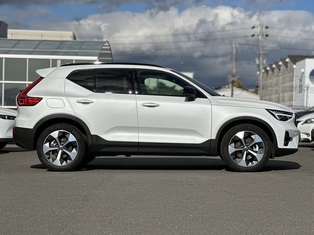 VOLVO VOLVO XC40 2025
