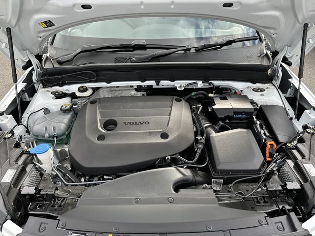 VOLVO VOLVO XC40 2025