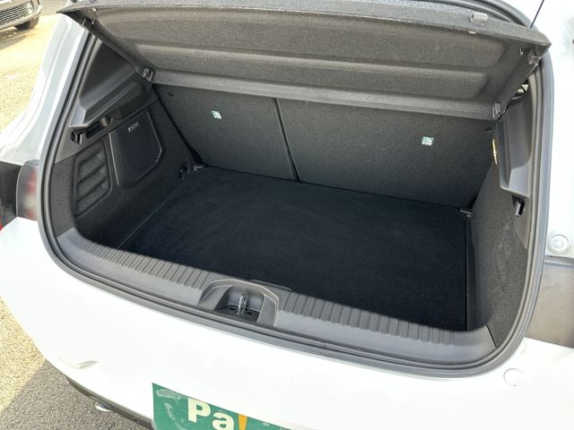 RENAULT RENAULT LUTECIA 2024