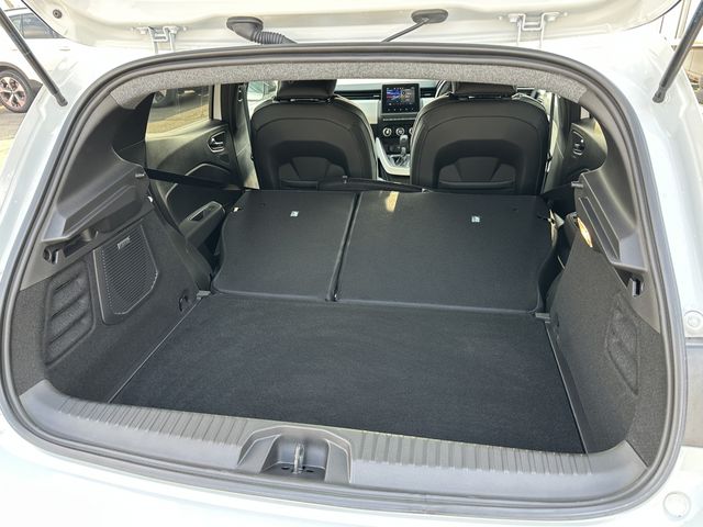 RENAULT RENAULT LUTECIA 2024