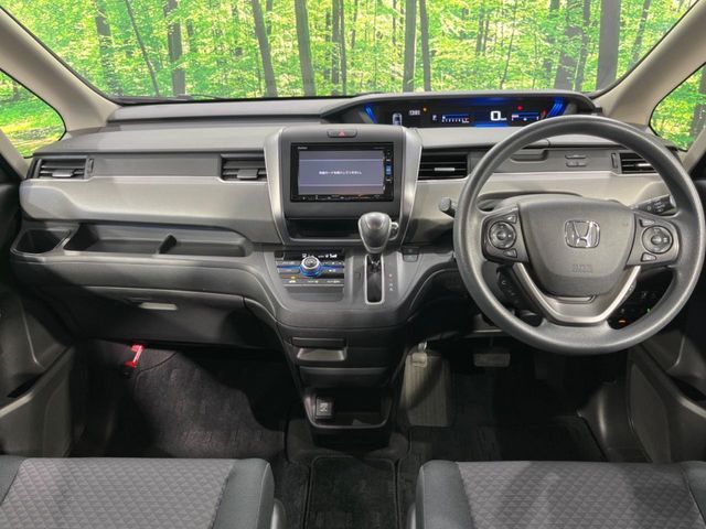 HONDA FREED plus 2016