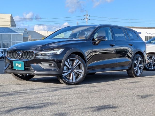 VOLVO VOLVO V60 CROSS COUNTRY 2024