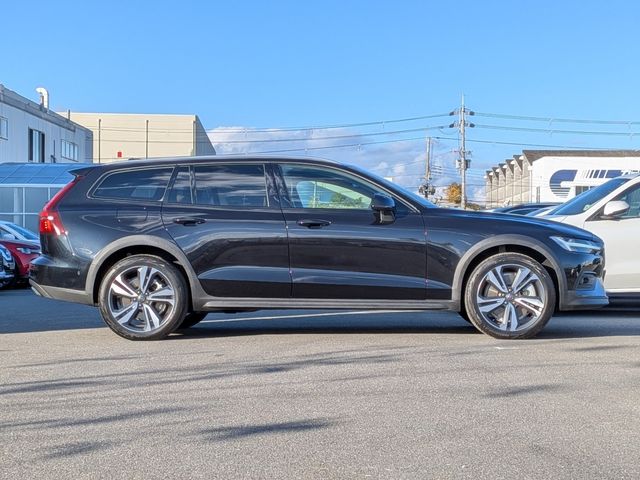 VOLVO VOLVO V60 CROSS COUNTRY 2024