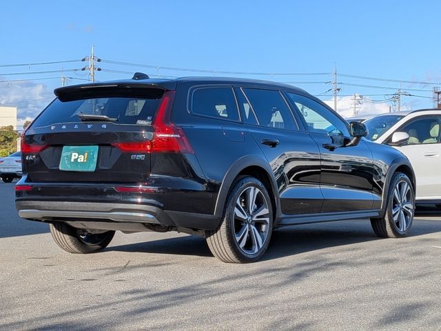 VOLVO VOLVO V60 CROSS COUNTRY 2024