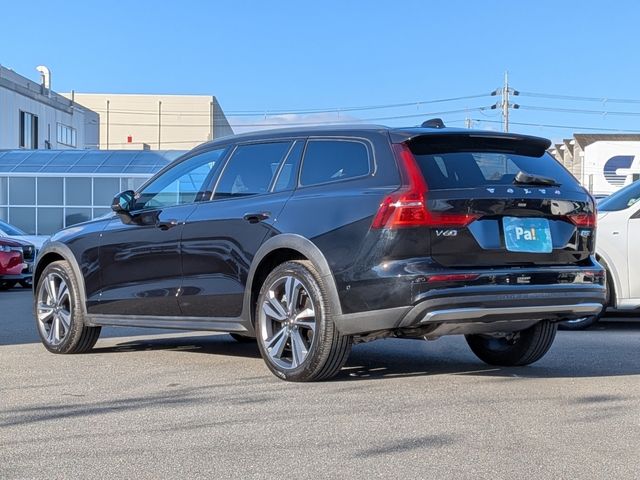 VOLVO VOLVO V60 CROSS COUNTRY 2024
