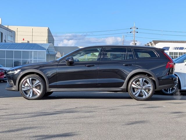 VOLVO VOLVO V60 CROSS COUNTRY 2024