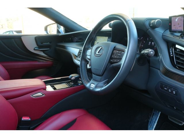 TOYOTA LEXUS LS500 2019