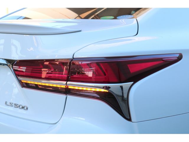 TOYOTA LEXUS LS500 2019