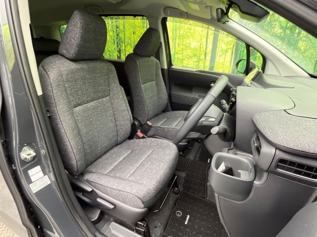 TOYOTA SIENTA HYBRID 2024