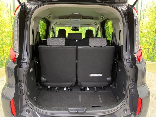 TOYOTA SIENTA HYBRID 2024