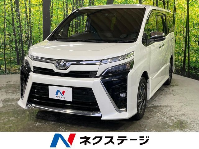 TOYOTA VOXY 2019