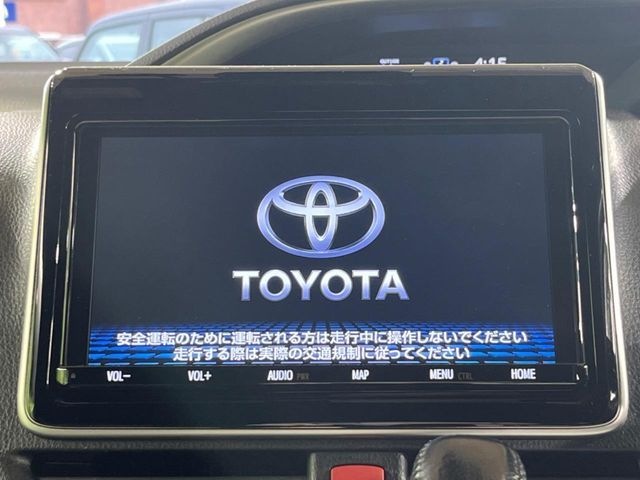 TOYOTA VOXY 2019