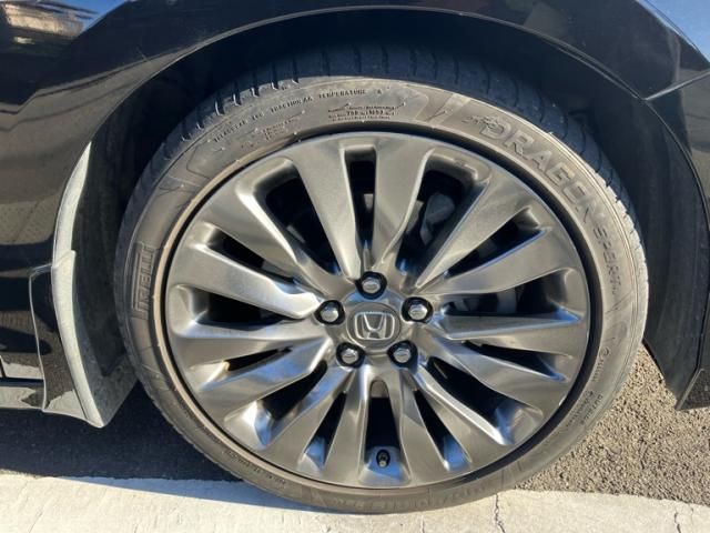 HONDA LEGEND HYBRID 2015