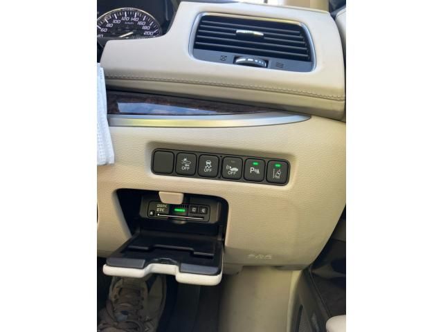 HONDA LEGEND HYBRID 2015