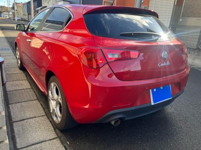 ALFAROMEO ALFAROMEO Giulietta 2012