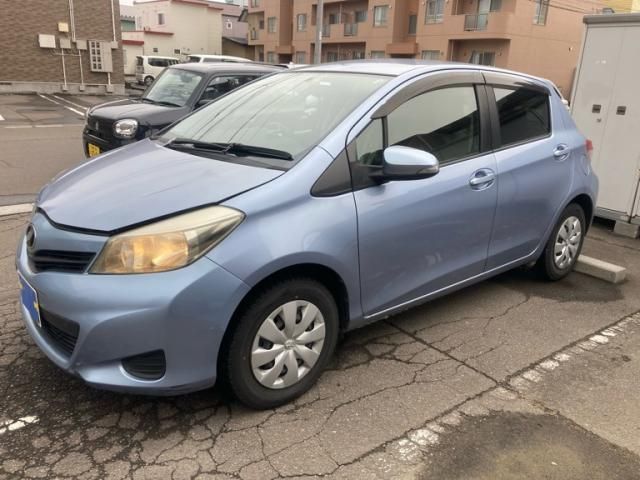 TOYOTA VITZ 2013