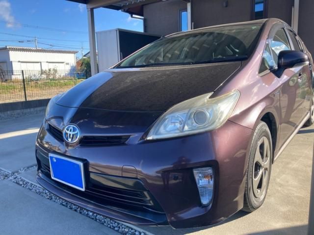 TOYOTA PRIUS 2013
