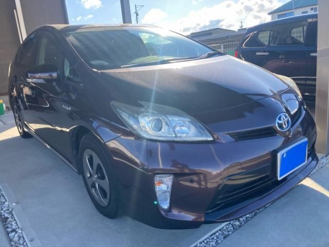 TOYOTA PRIUS 2013