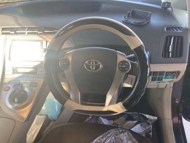 TOYOTA PRIUS 2013