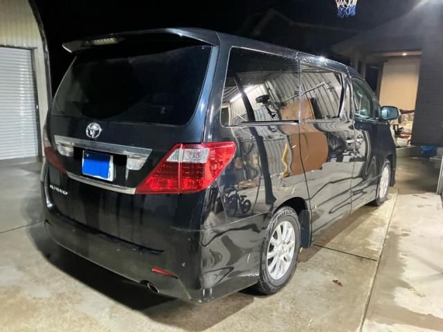TOYOTA ALPHARD 2010
