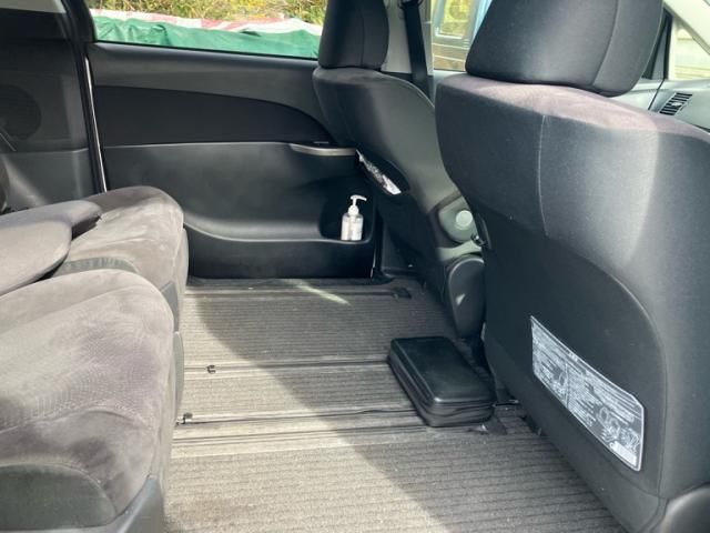 TOYOTA ESTIMA  4WD 2013