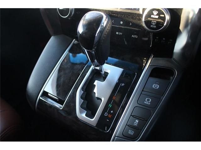 TOYOTA VELLFIRE 2018