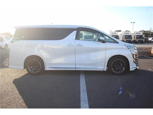 TOYOTA VELLFIRE 2018