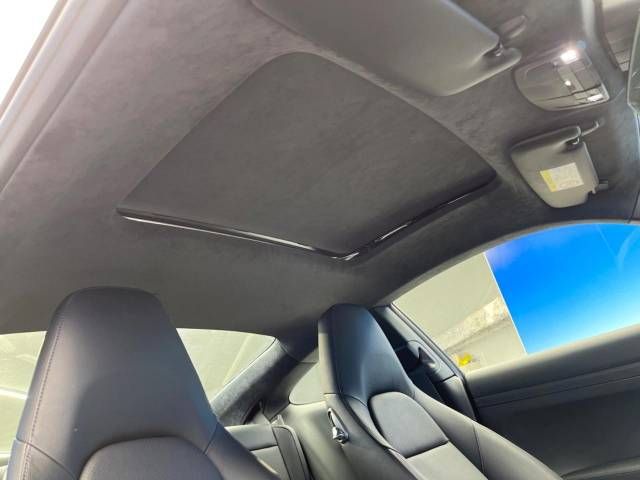 PORSCHE PORSCHE 911 2016