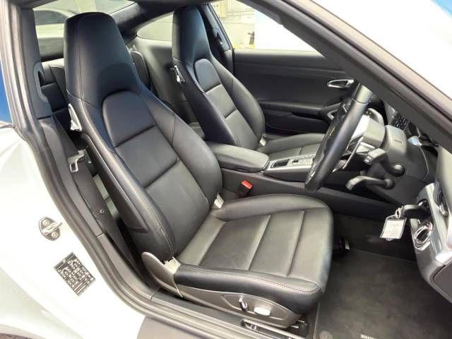 PORSCHE PORSCHE 911 2016