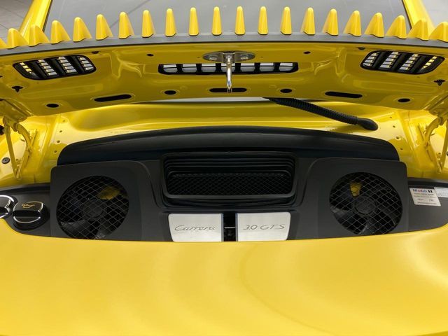 PORSCHE PORSCHE 911 2017