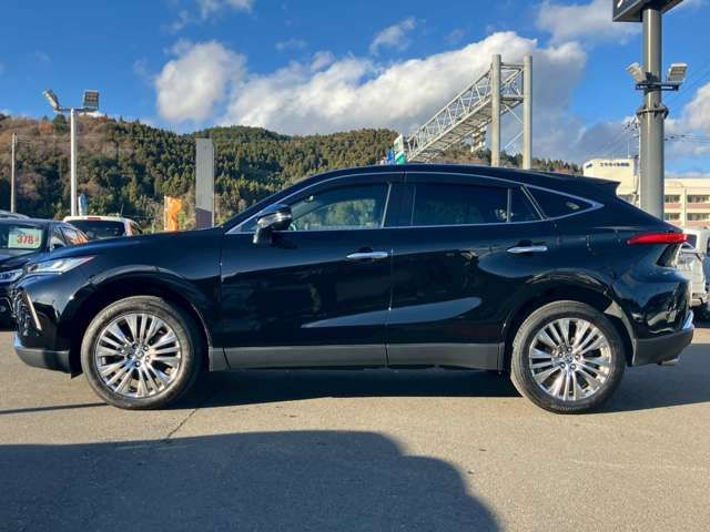 TOYOTA HARRIER HYBRID 2021