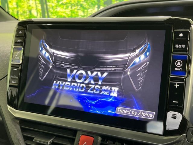 TOYOTA VOXY HYBRID 2020