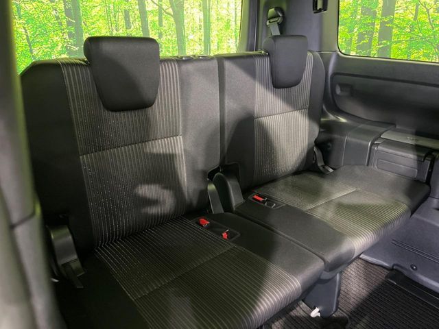 TOYOTA VOXY HYBRID 2020