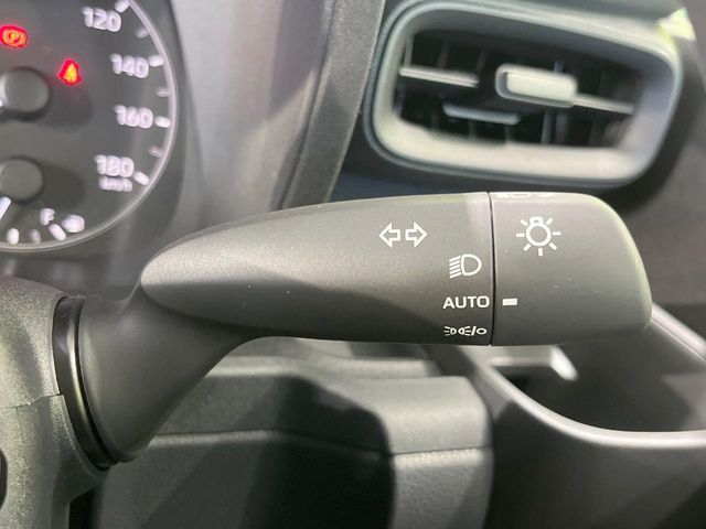 TOYOTA SIENTA HYBRID 2025