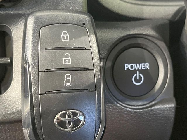 TOYOTA SIENTA HYBRID 2025